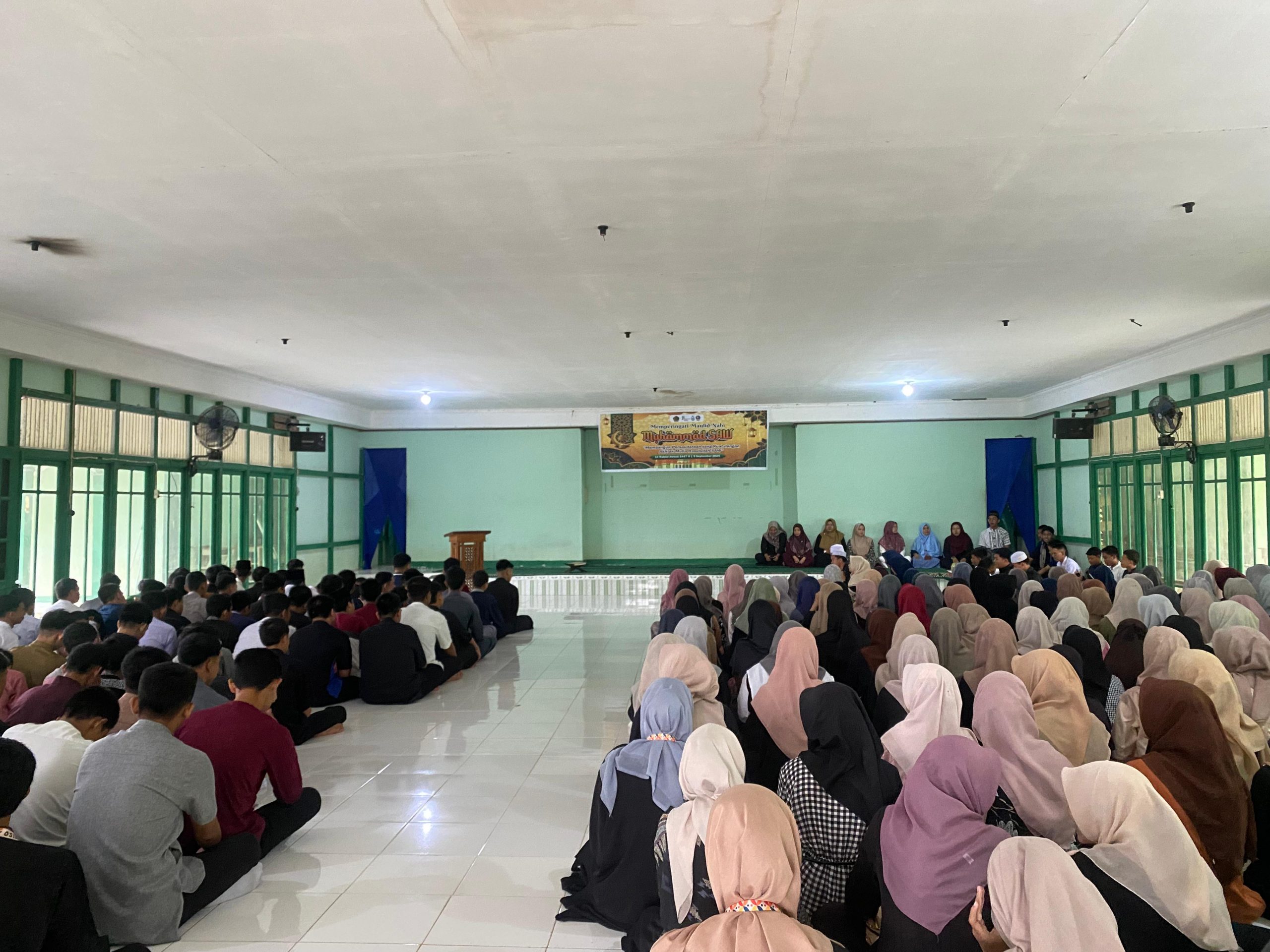 Peringatan Maulid Nabi Muhammad SAW, di MAN 1 Kapuas Hulu