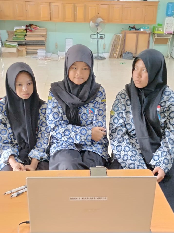 SISWI MAN 1 Kapuas Hulu Berhasil Lolos Tingkat Provinsi Kompetisi Cerdas Cermat Keuangan Syariah (CCKS) 2025