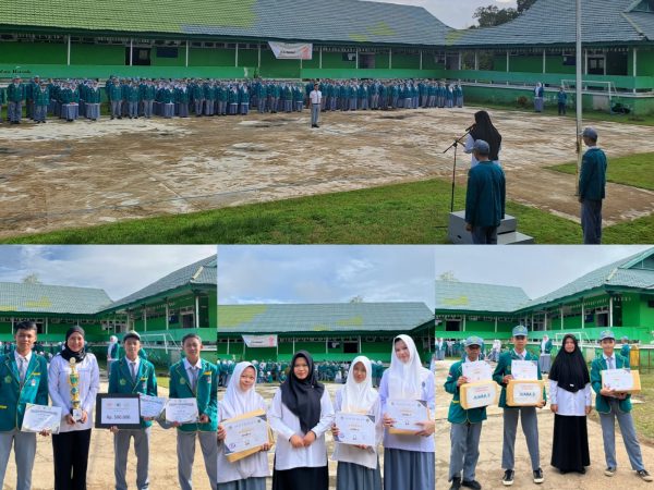 Usai Upacara Senin, Hadiah Lomba Dibagikan kepada Para Juara