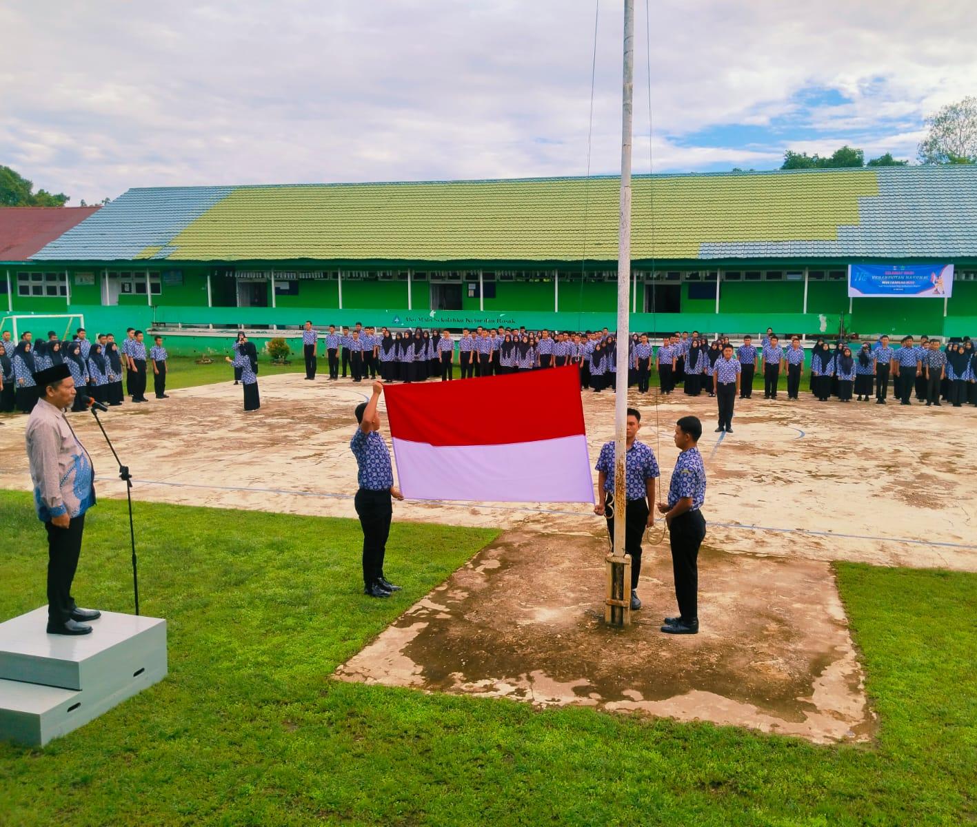 Pelaksanaan Upacara Memperingati Hari Kebangkitan Nasional yang ke-118 Di MAN 1 Kapuas Hulu Pelaksanaan Upacara Memperingati Hari Kebangkitan Nasional yang ke-118 Di MAN 1 Kapuas Hulu