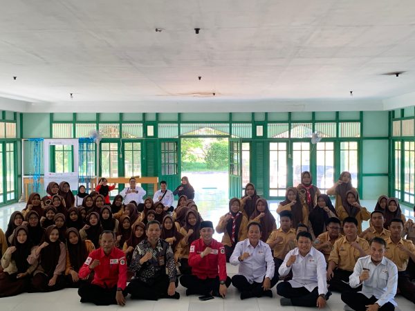 PALANG MERAH REMAJA ( PMR )